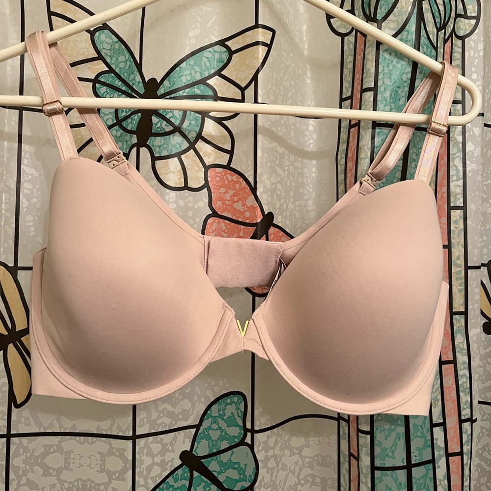 Victoria's Secret/ Love Cloud Bra - 38DD - tan/cream color